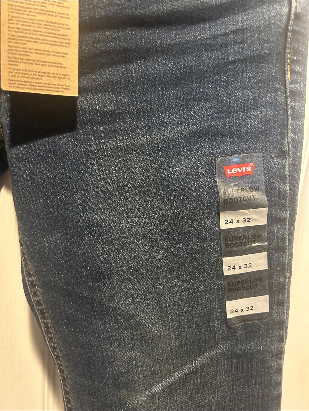 Levi's Superlow Bootcut 24x32 Jeans - Picture 2 of 4
